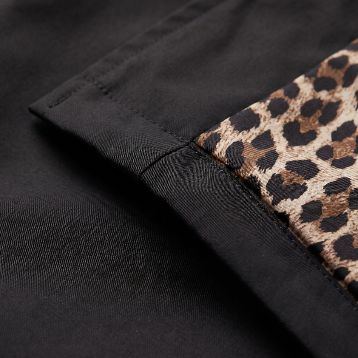 Elin Hooded Parka Coat - lining detail