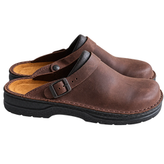 Annelies Comfortable Slip-On Clogs in Brown