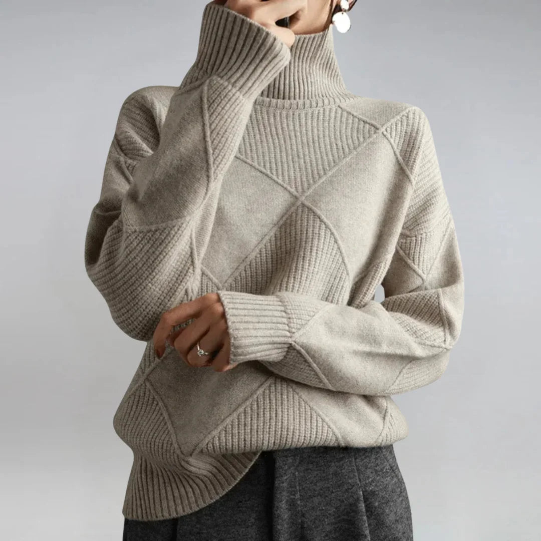 Diamond Pattern Turtleneck Sweater in Gray