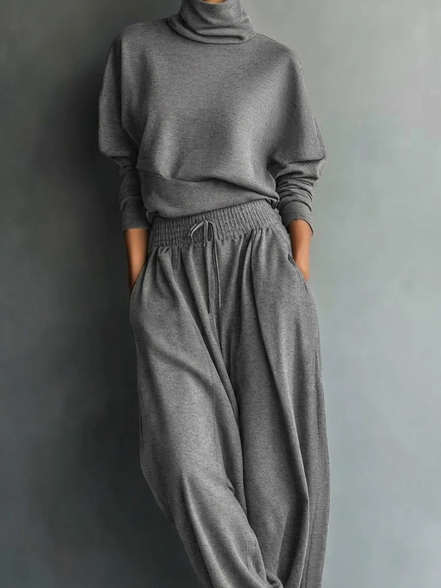 Turtleneck Top & Wide-Leg Pant Set in Charcoal