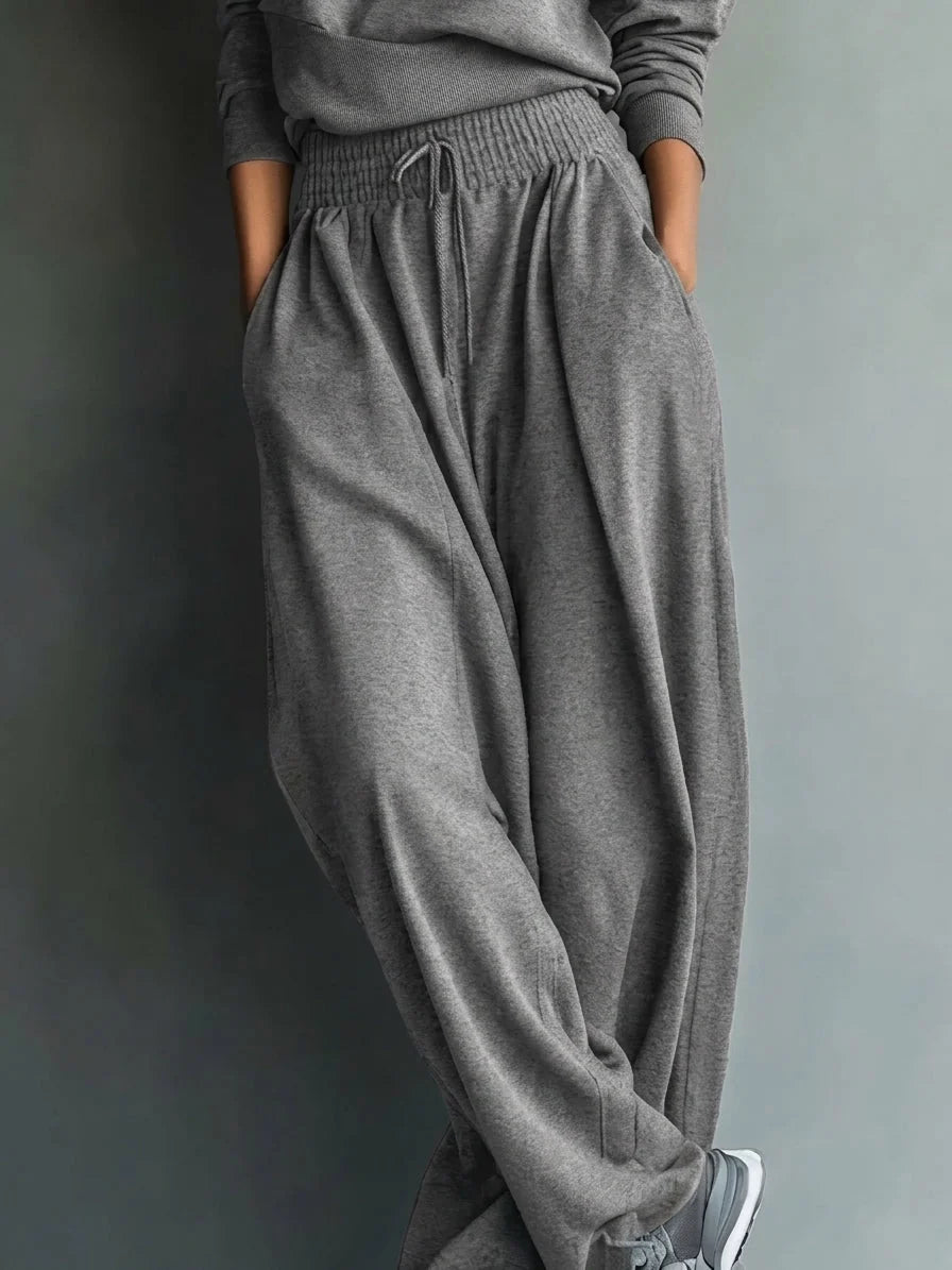 Turtleneck Top & Wide-Leg Pant Set in Charcoal